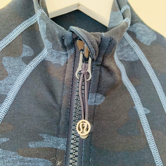 Lululemon Define Jacket - Picture 4 of 5